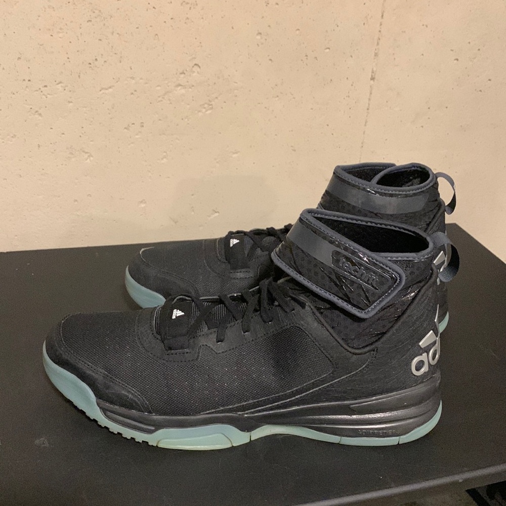 Adidas Tech Fit Basketball Shoes size 13
